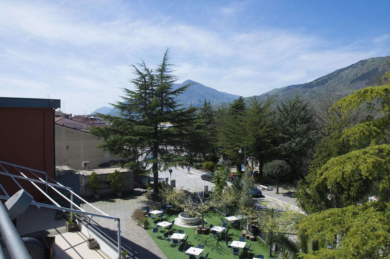 Ristorante Albergo Gerardo Di Masi Caposele Kültér fotó